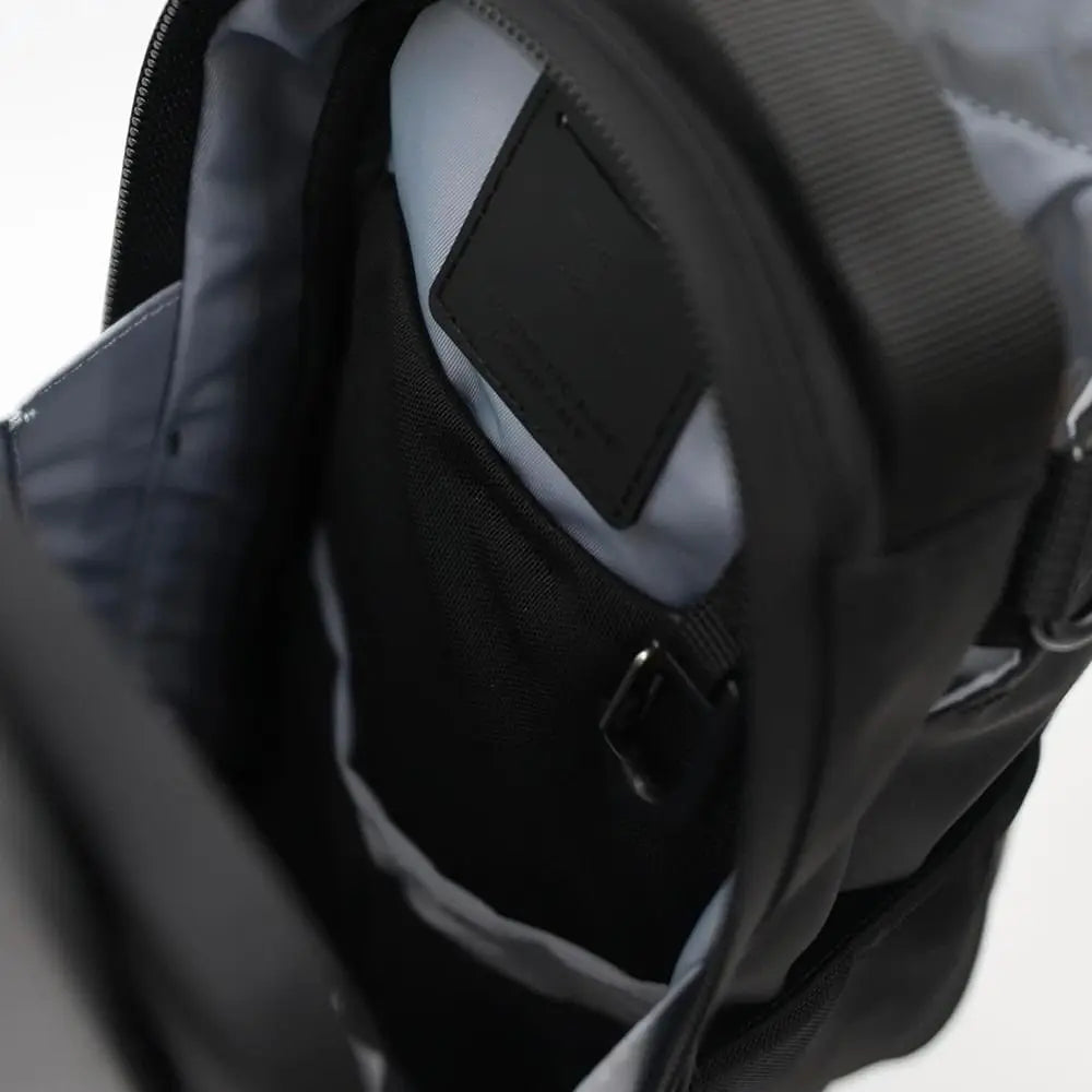 Magnetic Adjustable Gym Bottle Bag – Portable Crossbody Fitness & Sports Carry Bag